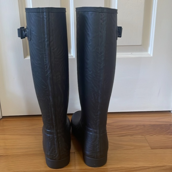 HUNTER Black Rain Boots - Picture 2 of 5